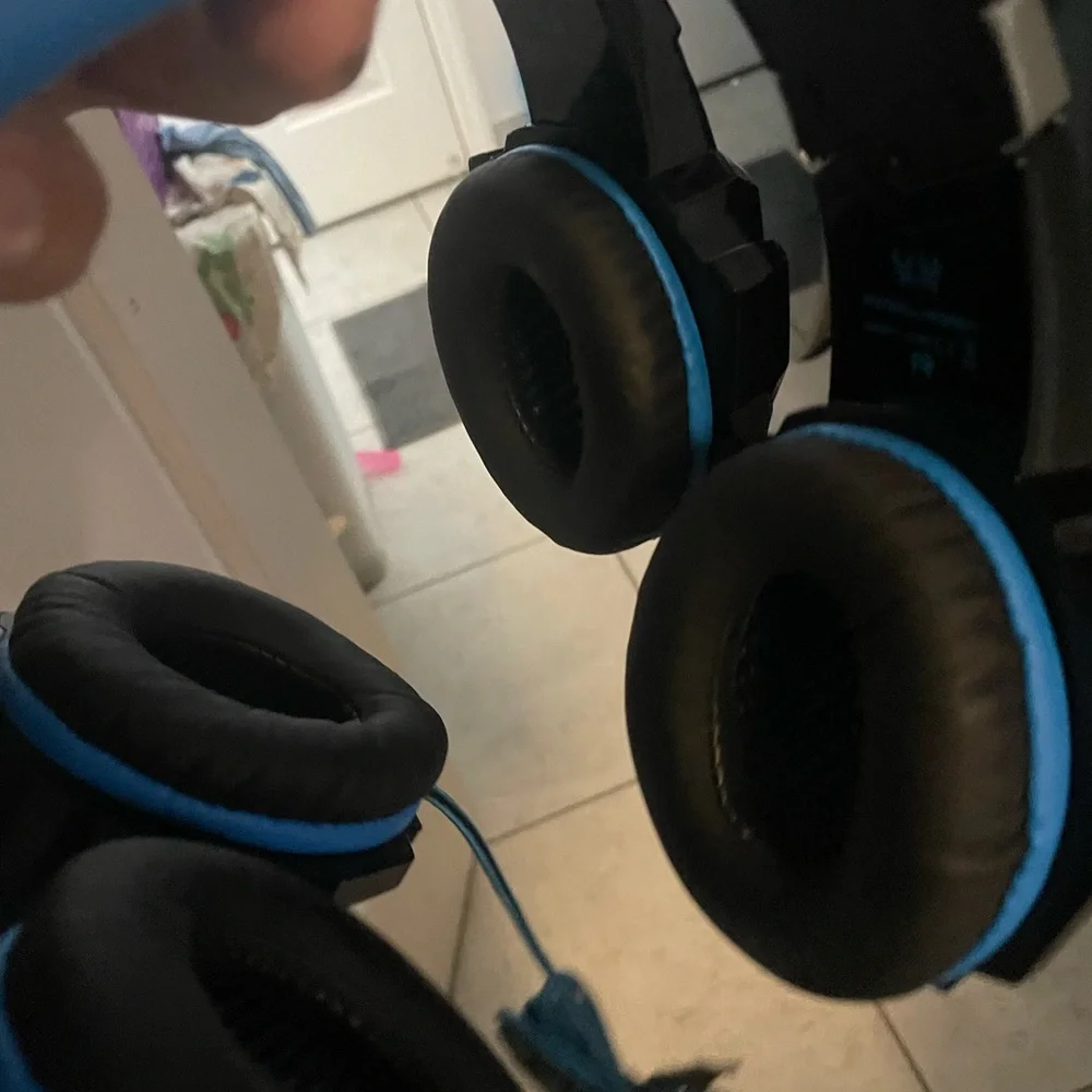 Gaming Headsets 2 Pc Set Usb and jack connection Like new